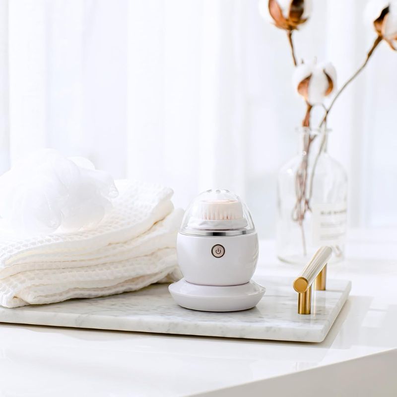 Gentle face exfoliator